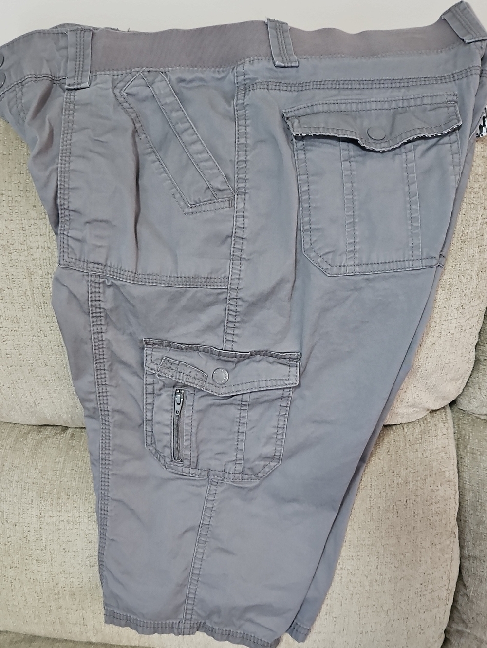Lee Women's Light Gray Cargo Capris with Multiple Pockets